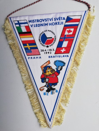 MS 1992 PRAHA , BRATISLAVA -27-